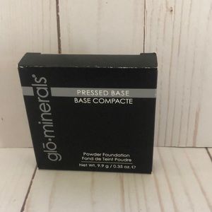 Glo Minerals loose powder foundation